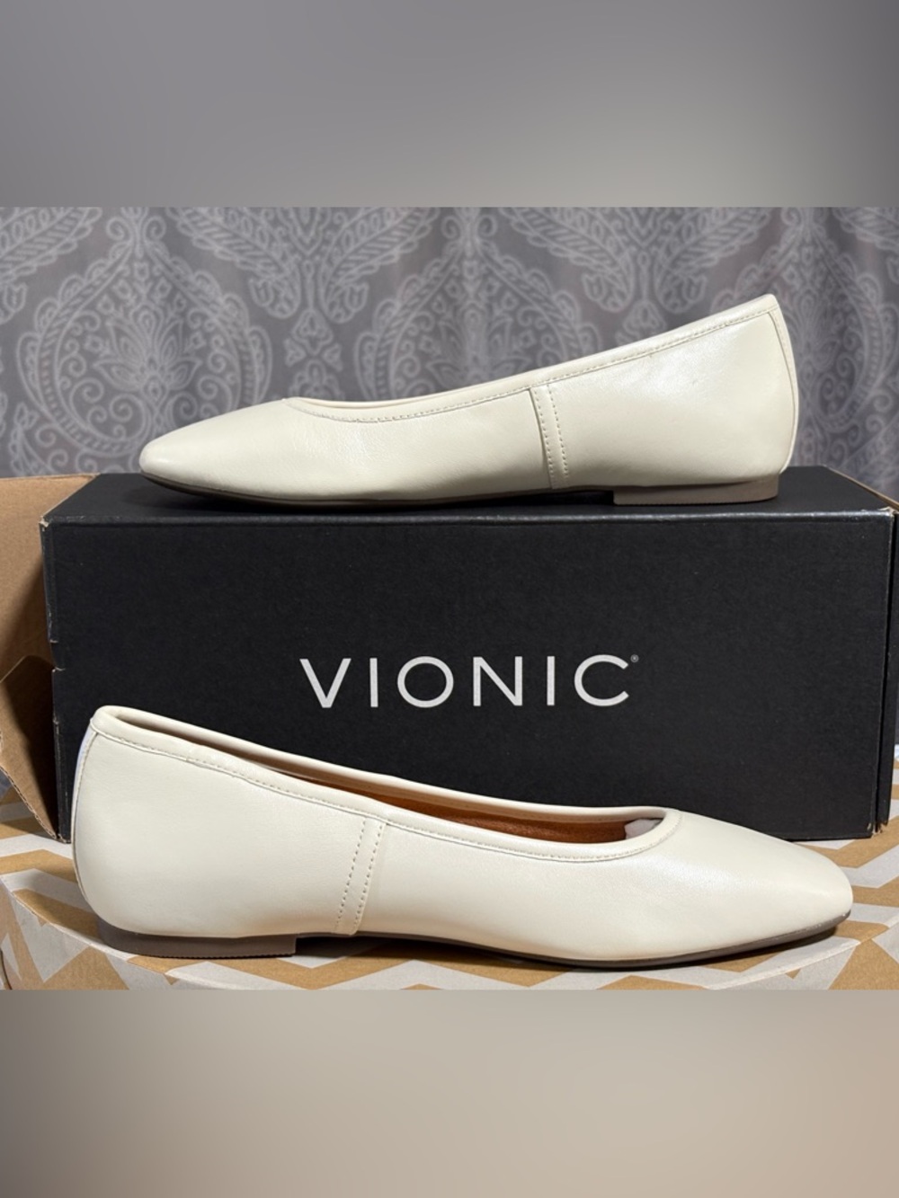 Vionic Orinda Square Toe Ballet Flat 
Size 6 NEW